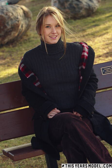 This Years Model are excited to present you with a photo gallery showcasing Jewel demonstrating beautiful body